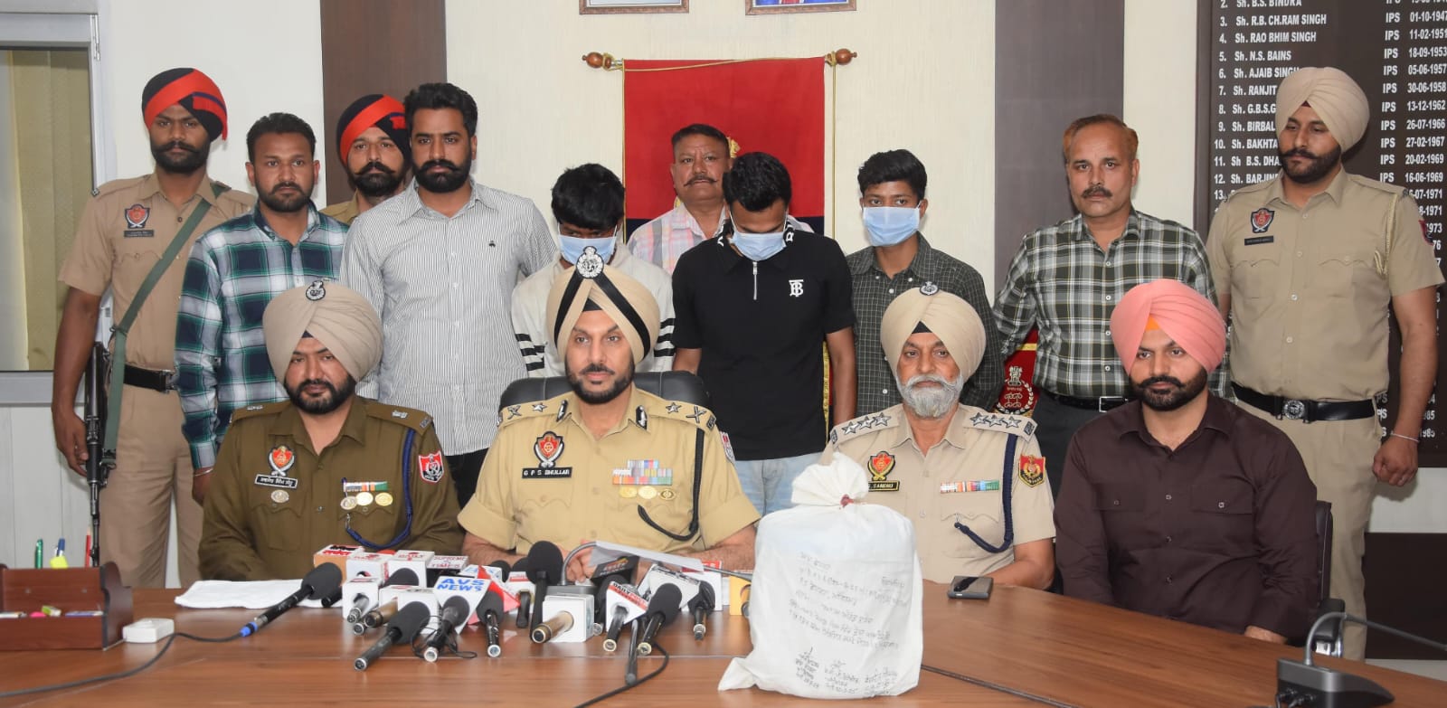 PUNJAB POLICE BUSTS CROSS-BORDER DRUG CARTEL; WOMAN KINGPIN AMONG FOUR HELD WITH 5.2KG HEROIN