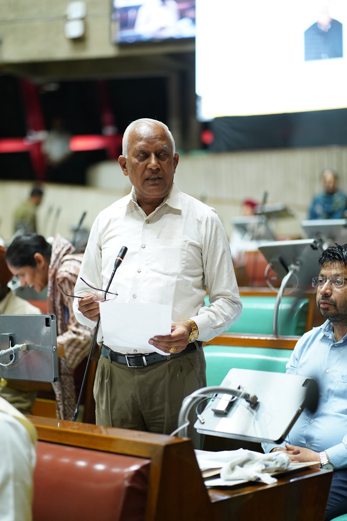 WIDENING OF GHAGGAR RIVER AND STRENGTHENING EMBANKMENT NEAR VILLAGE TIWANA UNDER CONSIDERATION: BARINDAR KUMAR GOYAL