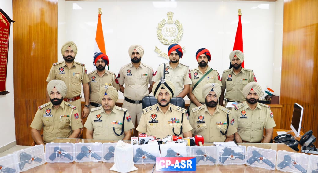 JUVENILE AMONG FIVE INVOLVED IN CROSS-BORDER ARMS AND NARCOTICS SMUGGLING HELD WITH 12 PISTOLS, 1.5KG HEROIN