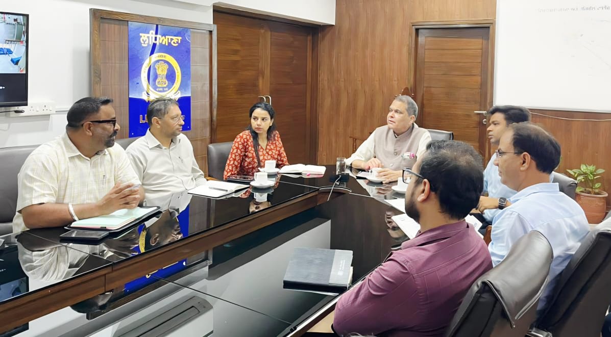 Minister directs clean-up drive: removal of garbage, unclaimed vehicles from city roads, reviews NHAI, Health, Education, Sports, Power, and MC Projects in Ludhiana