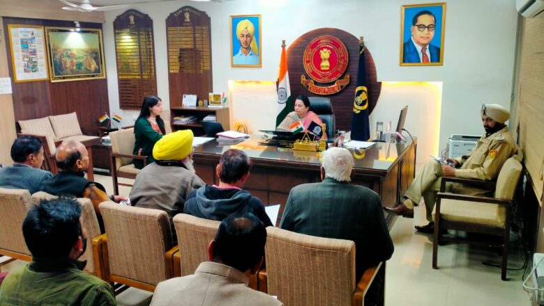 ਸਰਕਾਰੀ ਦਫ਼ਤਰਾਂ ਵਿਚ ਬਜ਼ੁਰਗਾਂ ਦੇ ਕੰਮ ਪਹਿਲ ਦੇ ਆਧਾਰ ‘ਤੇ ਕੀਤੇ ਜਾਣ: ਡਿਪਟੀ ਕਮਿਸ਼ਨਰ