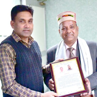 सूचना एवं जन संपर्क विभाग में निजी सहायक सदानन्द कपिल सेवानिवृत्त