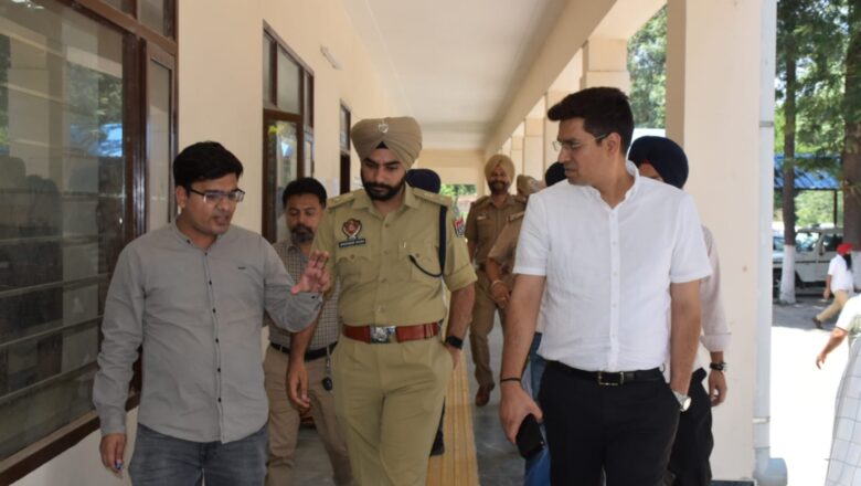 ਡਿਪਟੀ ਕਮਿਸ਼ਨਰ ਅਤੇ ਐਸਐਸਪੀ ਵੱਲੋਂ ਨੰਗਲ ਵਿੱਚ ਪੋਲਿੰਗ ਤਿਆਰੀਆਂ ਦਾ ਜਾਇਜ਼ਾ