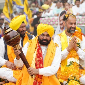 Bhagwant Mann campaigned for Jalandhar candidate Pawan Kumar Tinu in Kartarpur, said – on June 1st you will have to do the cleaning with ‘jharoo’