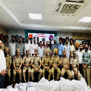 TWO FAKE CALL CENTRES DUPING PEOPLE LIVING IN US; 155 HELD