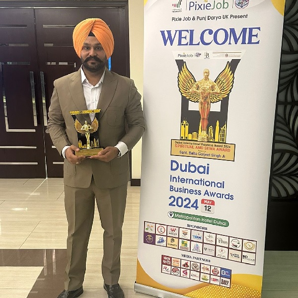 Journalist Ramandeep Singh Sodhi received the ‘Best Journalist of Punjabi Diaspora’ award in Dubai