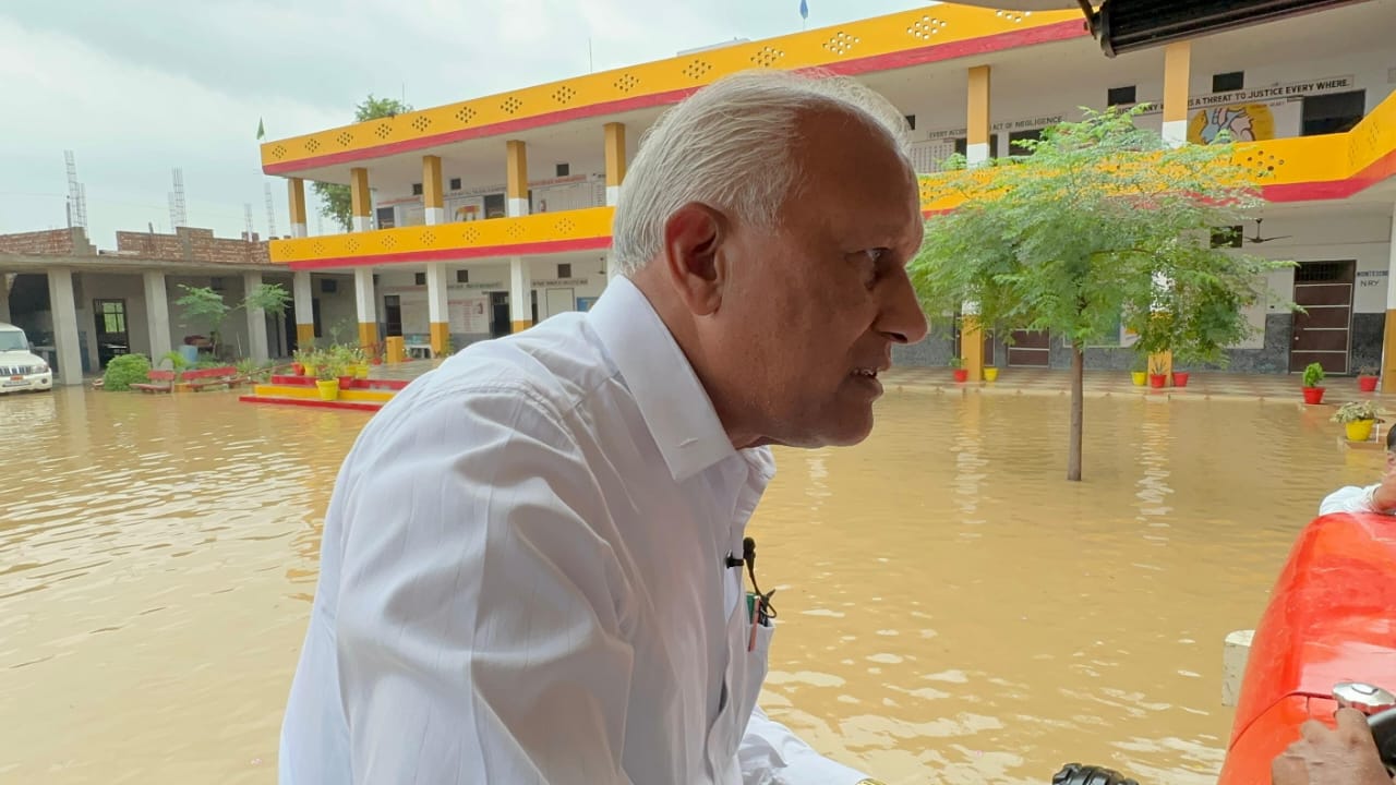 PUNJAB CANCELS LEAVES FOR OFFICERS/STAFF IN FLOOD-AFFECTED AREAS