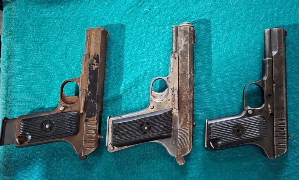 SALON FIRING CASE: TWO ASSOCIATES OF PRABH DASSUWAL-GOPI GANSHAMPUR GANG HELD FROM TARN TARAN; THREE PISTOLS RECOVERED