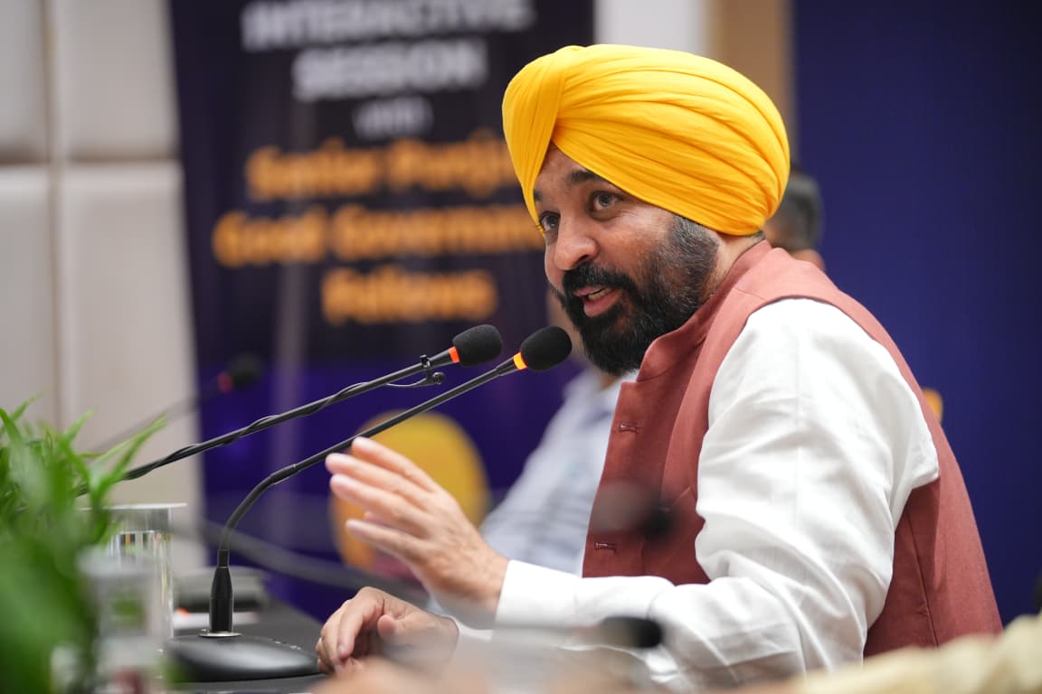 ACT AS A BRIDGE FOR PERCOLATING THE BENEFITS OF SEVERAL FLAGSHIP SCHEMES OF THE STATE GOVERNMENT: CM TO GOVERNANCE FELLOWS