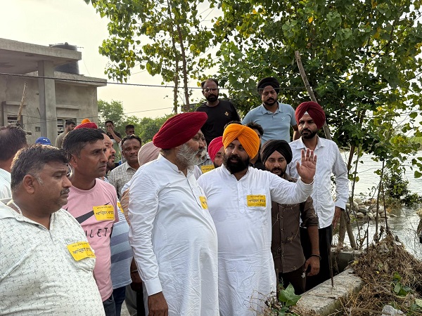 Punjab Finance Minister and Education Minister Visit Flood-Affected Areas, Condemn BJP for Politicising Tragedy