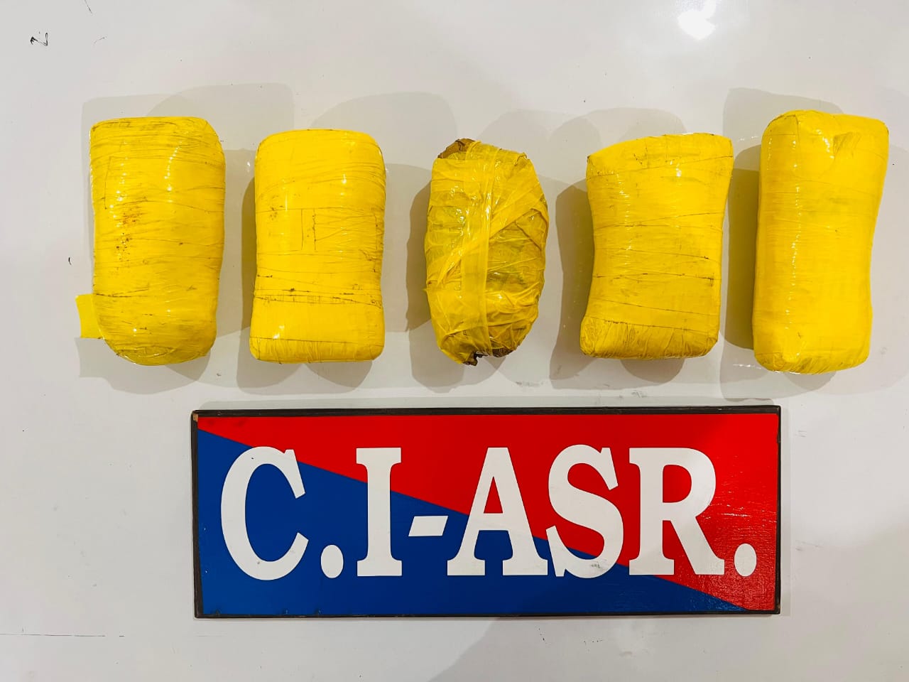 CROSS-BORDER NARCOTICS SMUGGLING NETWORK BUSTED IN AMRITSAR; ONE HELD WITH 5KG HEROIN