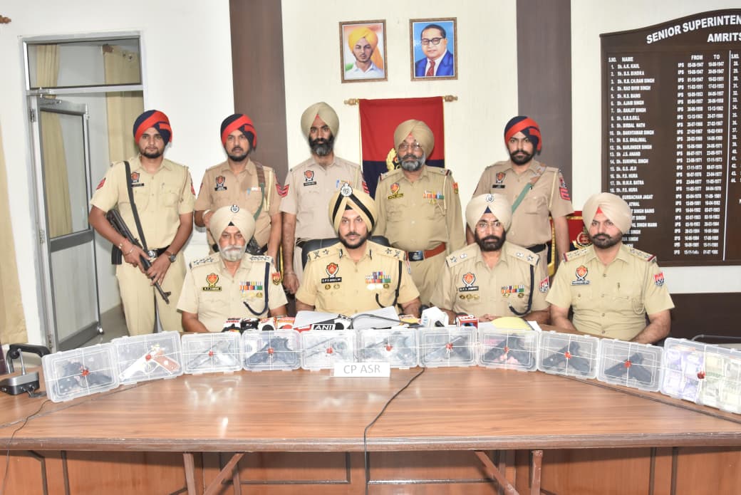 CROSS-BORDER ARMS SMUGGLING MODULE BUSTED; HAWALA OPERATOR AMONG THREE HELD WITH 10 PISTOLS, ₹2.5L HAWALA MONEY