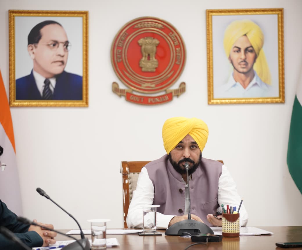 CM Reviews Ongoing Cleanliness, Repair and Relief Efforts in Flood Affected Towns and Cities