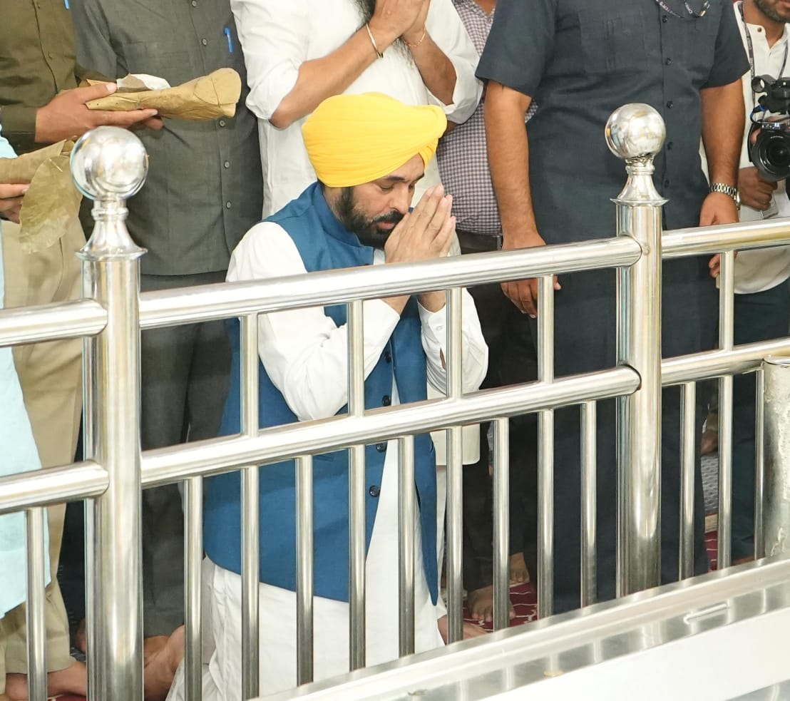 CM LAYS FOUNDATION STONE OF HERITAGE WALKWAY TO BE CONSTRUCTED AT SRI ANANDPUR SAHIB