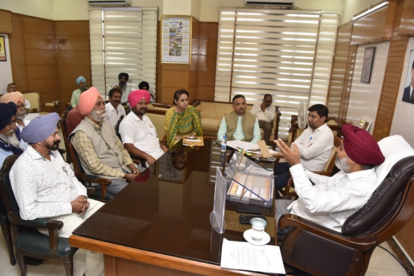 ADMINISTRATIVE DEPARTMENTS SHOULD INVOLVE RESPECTIVE UNION LEADERS IN PROCESS OF FINALISING PROPOSALS: HARPAL SINGH CHEEMA