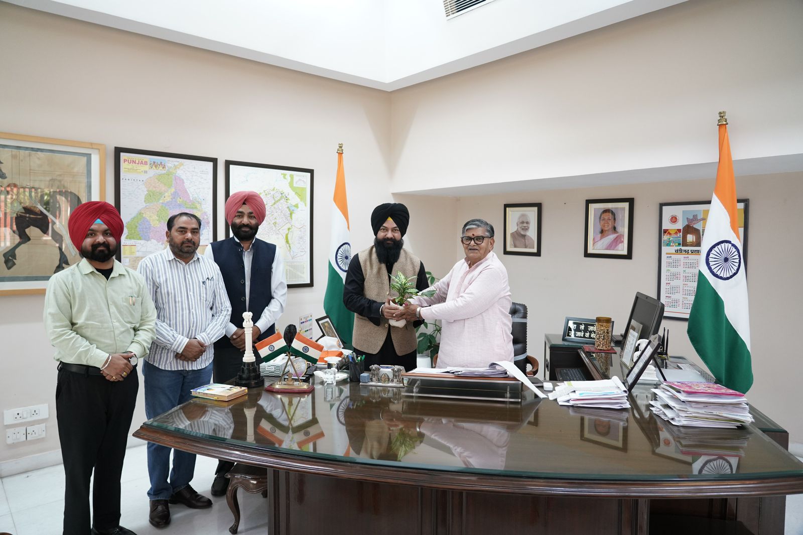 PUNJAB SC COMMISSION CHAIRMAN MEETS GOVERNOR, SEEKS STRONGER COORDINATION FOR WELFARE OF SCHEDULED CASTES COMMUNITIES