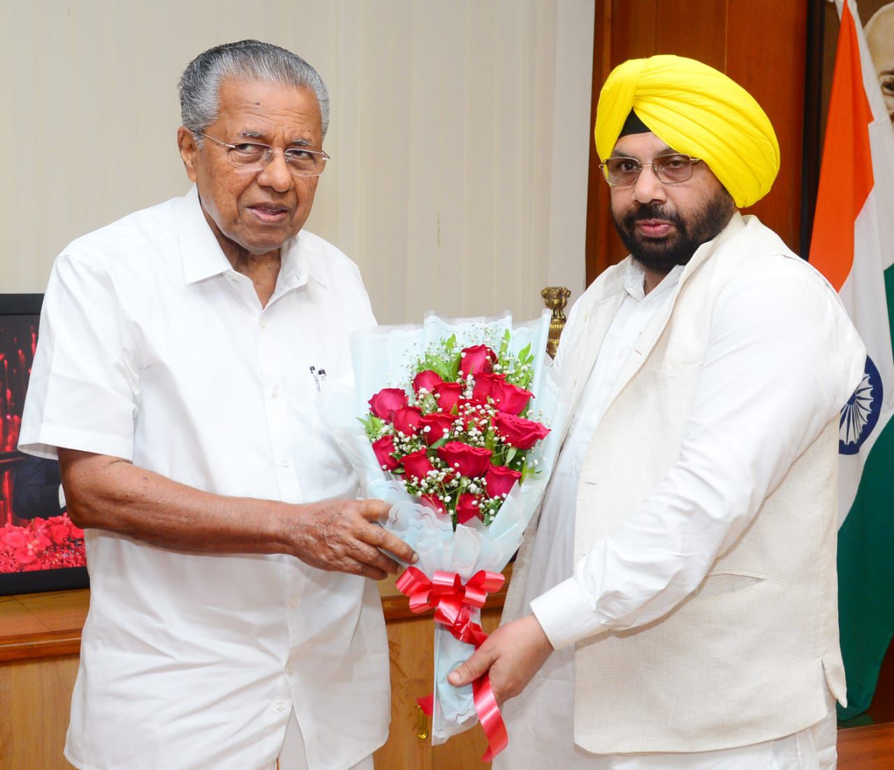 HARBHAJAN SINGH ETO CALLS ON KERALA CM PINARAYI  VIJAYAN