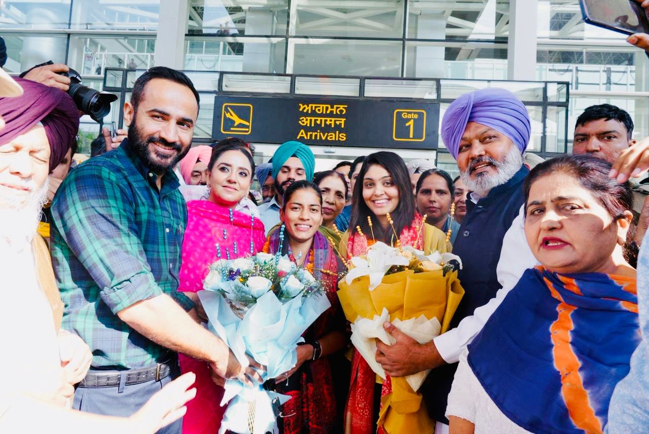 Punjab Government accords a grand welcome to World Champion Cricketers Harleen Deol and Amanjot Kaur at Mohali