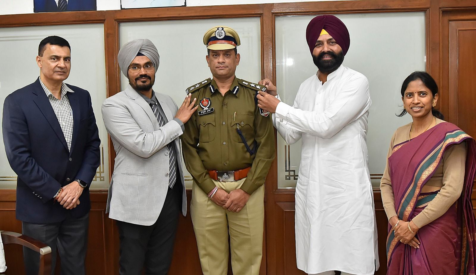 Laljit Singh Bhullar pins stars on 6 promoted AIG/Superintendent Central Jails