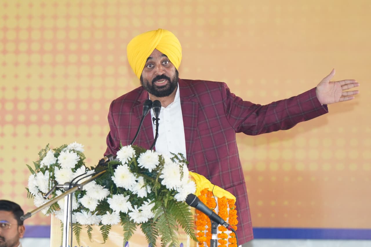 CM STARTS PROCESS TO DISBURSE RS 377 CRORE COMPENSATION TO MORE THAN 30,000 FAMILIES WITH DAMAGED HOUSES