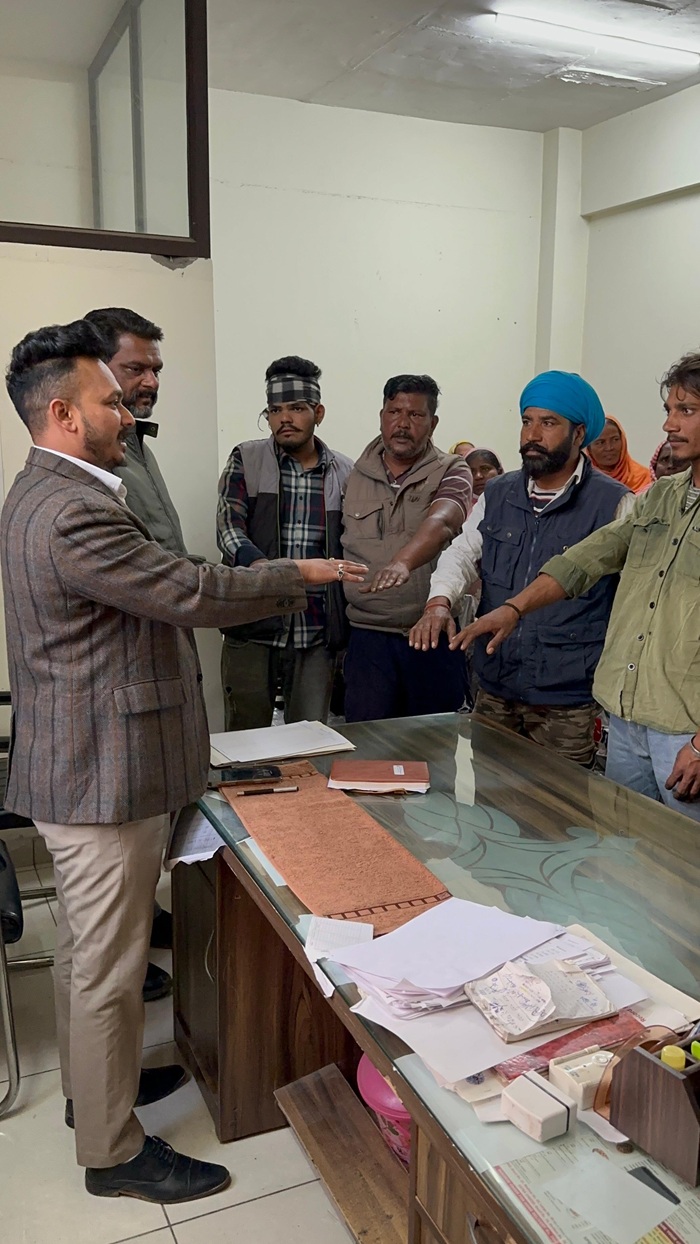 ਤਹਿਸੀਲ ਭਵਾਨੀਗੜ੍ਹ ਵਿਖੇ ਮਿਊਂਸੀਪਲ ਠੋਸ ਰਹਿੰਦ-ਖੂੰਹਦ ਪ੍ਰਬੰਧਨ ਅਤੇ ਕੂੜਾ ਸਾੜਨ ਅਤੇ ਡੰਪਿੰਗ ਦੀ ਮਨਾਹੀ ਬਾਰੇ ਜਾਗਰੂਕਤਾ ਕੈਂਪ ਲਗਾਇਆ