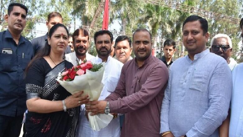 ਸਮਾਜ ਅਤੇ ਦੇਸ਼ ਦੀ ਤਰੱਕੀ ਲਈ ਹਰੇਕ ਨਾਗਰਿਕ ਨੂੰ ਸੇਵਾ ਗਤੀਵਿਧੀਆਂ ਵਿੱਚ ਸ਼ਾਮਲ ਹੋਣਾ ਚਾਹੀਦਾ ਹੈ – ਉਪ ਪ੍ਰਧਾਨ ਸੁਮਨ ਸੈਣੀ