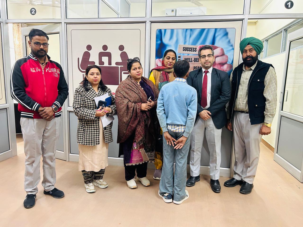 ਮਿਤੀ 05.12.2025 ਨੂੰ ਜਿਲ੍ਹਾ ਕਾਨੂੰਨੀ ਸੇਵਾਵਾਂ ਅਥਾਰਟੀ ਵੱਲੋਂ ਲੋੜਵੰਦ ਬੱਚੇ ਨੂੰ ਸਹਾਰਾ ਦਿਵਾਇਆ ਗਿਆ – ਸ੍ਰੀ ਹਿਮਾਂਸ਼ੂ ਅਰੋੜਾ, ਸਿਵਲ ਜੱਜ 