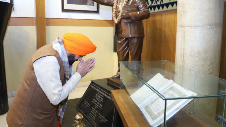 ਹਰਿਆਣਾ ਵਿਧਾਨ ਸਭਾ ਦੇ ਸਰਦ ਰੁੱਤ ਸੈਸ਼ਨ ਦੇ ਪਹਿਲੇ ਦਿਨ, ਸਦਨ ਦੇ ਨੇਤਾ ਨੇ ਇੱਕ ਨਵੀਂ ਪਰੰਪਰਾ ਦੀ ਕੀਤੀ ਸ਼ੁਰੂਆਤ