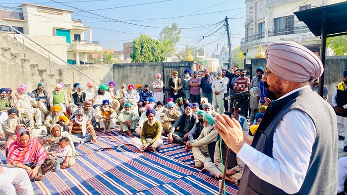 ਬਲਾਕ ਸ਼ੇਰਪੁਰ ‘ਚ ਚੇਅਰਮੈਨ ਦਲਵੀਰ ਸਿੰਘ ਢਿੱਲੋਂ ਨੇ ਆਪ ਉਮੀਦਵਾਰਾਂ ਦੇ ਹੱਕ ‘ਚ ਕੀਤਾ ਚੋਣ ਪ੍ਰਚਾਰ