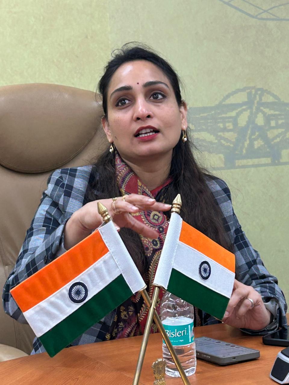 ਸ਼ਹੀਦ ਭਗਤ ਸਿੰਘ ਹਵਾਈ ਅੱਡੇ ‘ਤੇ ਯਾਤਰੀਆਂ ਨੂੰ ਕੋਈ ਵੀ ਮੁਸ਼ਕਿਲ ਨਾ ਆਉਣ ਦੇਣ ਲਈ ਪੰਜਾਬ ਸਰਕਾਰ ਨੇ ਕਦਮ ਚੁੱਕੇ, ਯਾਤਰੀਆਂ ਦੀ ਸਹੂਲਤ ਲਈ ਕੰਟਰੋਲ ਰੂਮ ਸਥਾਪਤ ਕੀਤਾ