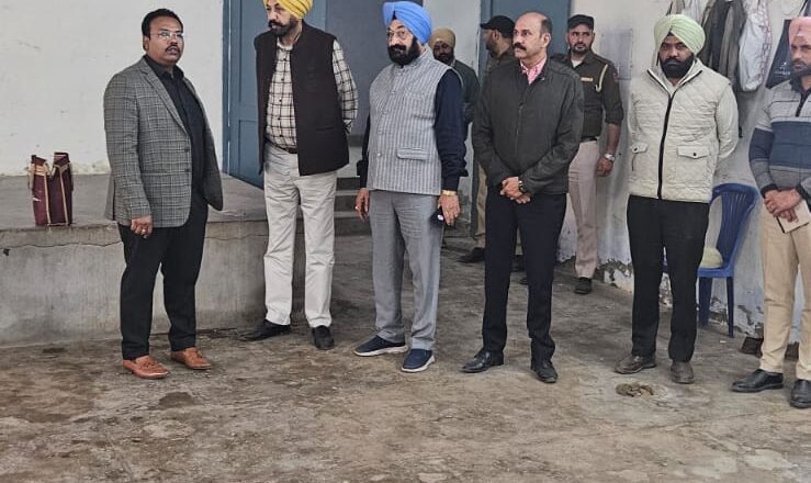 ਚੋਣ ਅਬਜ਼ਰਵਰ ਵੱਲੋਂ ਨਿਰਪੱਖ ਚੋਣਾਂ ਕਰਵਾਉਣ ਲਈ ਆਦੇਸ਼ ਜਾਰੀ