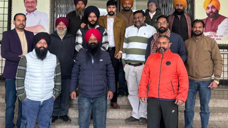 ਵਿਧਾਇਕ ਸ਼ੈਰੀ ਕਲਸੀ ਦੀ ਅਗਵਾਈ ਹੇਠ ਬਟਾਲਾ ਵਿਖੇ ‘ਯੁੱਧ ਨਸ਼ਿਆਂ ਵਿਰੁੱਧ’ ਮੁਹਿੰਮ ਤਹਿਤ ਮੀਟਿੰਗ