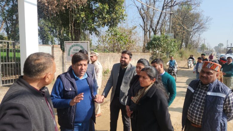 ਵਿਧਾਇਕ ਜਿੰਪਾ ਨੇ ਊਨਾ ਸੜਕ ਦੀ ਮਾੜੀ ਹਾਲਤ ‘ਤੇ ਸਖ਼ਤ ਰੁਖ਼ ਅਪਣਾਉਂਦੇ ਹੋਏ ਤੁਰੰਤ ਸੁਧਾਰ ਦੇ ਦਿੱਤੇ ਨਿਰਦੇਸ਼