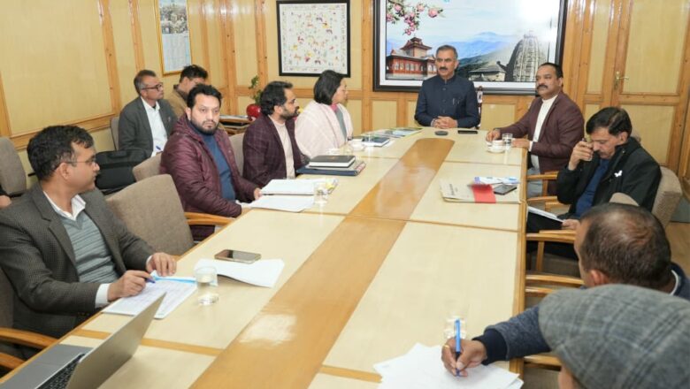 ਮੁੱਖ ਮੰਤਰੀ ਨੇ ਨਿਰਦੇਸ਼ ਦਿੱਤੇ ਕਿ ਇਮਾਰਤ ਅਤੇ ਹੋਰ ਉਸਾਰੀ ਕਾਮੇ ਭਲਾਈ ਬੋਰਡ ਅਧੀਨ ਰਜਿਸਟਰਡ ਕਾਮਿਆਂ ਨੂੰ ਹਿਮਕੇਅਰ ਸਕੀਮ ਦਾ ਦਿੱਤਾ ਜਾਵੇ ਲਾਭ