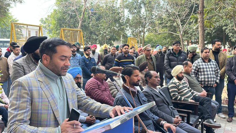 ਰਾਸ਼ਟਰ ਪਿਤਾ ਮਹਾਤਮਾ ਗਾਂਧੀ ਜੀ ਦੀਆਂ ਸਿੱਖਿਆਵਾਂ ਅੱਜ ਵੀ ਪੂਰੀ ਤਰਾਂ ਪ੍ਰਸੰਗਿਕ ਹਨ- ਆਦਿਤਿਆ ਗੁਪਤਾ, ਸਹਾਇਕ ਕਮਿਸ਼ਨਰ (ਜ) ਗੁਰਦਾਸਪੁਰ