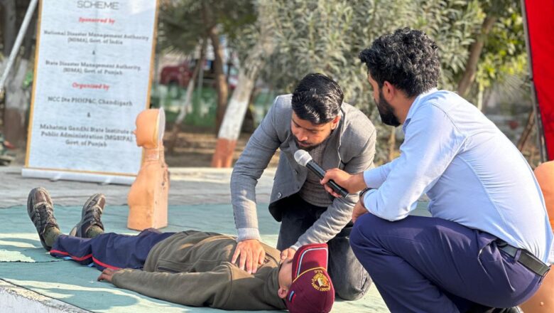 ਮਲੋਟ ਵਿੱਚ ਯੁਵਾ ਆਪਦਾ ਮਿੱਤਰ ਵਲੰਟੀਅਰਾਂ ਦੀ ਸੱਤ ਦਿਨਾਂ ਟ੍ਰੇਨਿੰਗ ਦਾ ਚੌਥਾ ਦਿਨ