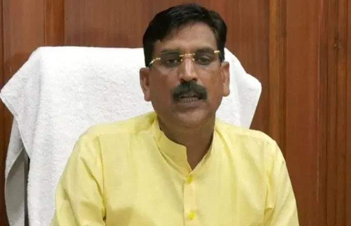 ਸਫਾਈ ਕਰਮਚਾਰੀ ਸਮਾਜ ਦੀ ਮਜ਼ਬੂਤ ​​ਰੀੜ੍ਹ ਦੀ ਹੱਡੀ ਹਨ, ਜਿਨ੍ਹਾਂ ਦੀ ਸਖ਼ਤ ਮਿਹਨਤ ਸ਼ਹਿਰਾਂ ਅਤੇ ਪਿੰਡਾਂ ਵਿੱਚ ਸਫਾਈ ਦਾ ਮਾਣ ਪੈਦਾ ਕਰਦੀ ਹੈ – ਕ੍ਰਿਸ਼ਨ ਕੁਮਾਰ ਬੇਦੀ