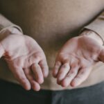 ਕੀ ਹੱਥਾਂ ‘ਤੇ ਪਸੀਨਾ ਆਉਣਾ ਕਿਸੇ ਗੰਭੀਰ ਬਿਮਾਰੀ ਦਾ ਹੋ ਸਕਦਾ ਸੰਕੇਤ? ਸਮੇਂ ਰਹਿੰਦੇ ਜਾਣ ਲਓ, ਨਹੀਂ ਤਾਂ…