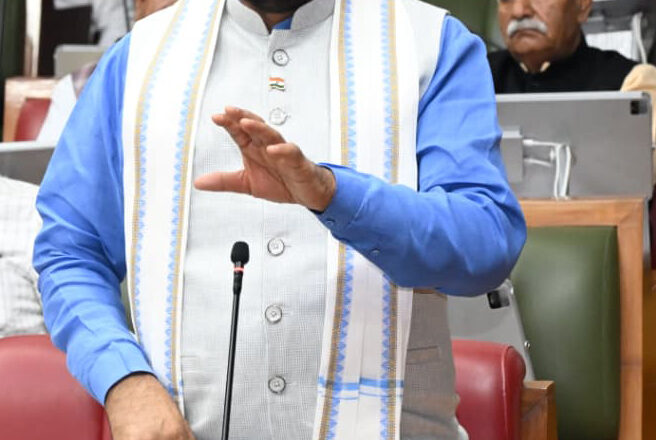 प्रधानमंत्री नरेंद्र मोदी के नेतृत्व वाली सरकार फसल नुकसान पर किसानों को दे रही मुआवजा – मुख्यमंत्री