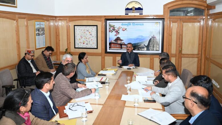 मुख्यमंत्री ने स्वास्थ्य सेवाओं के सुदृढ़ीकरण और अधोसंरचना निर्माण के दिए निर्देश  