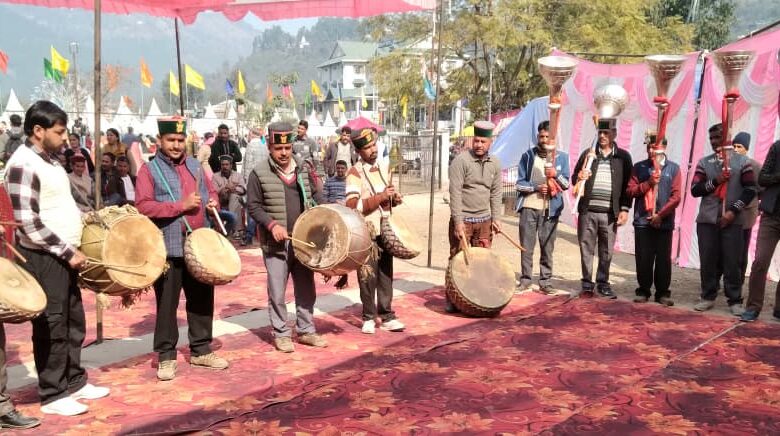 आज वाद्ययंत्र व देवलु नाटी प्रतियोगिता का प्रथम चरण सम्पन्न