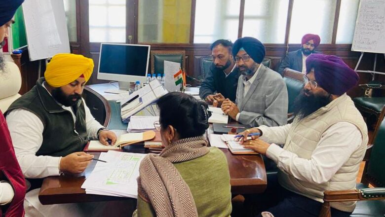 ਹਰਜੋਤ ਸਿੰਘ ਬੈਂਸ ਵੱਲੋਂ ਸ੍ਰੀ ਅਨੰਦਪੁਰ ਸਾਹਿਬ ਹਲਕੇ ਵਿੱਚ ਚੱਲ ਰਹੇ 100 ਕਰੋੜ ਰੁਪਏ ਦੇ ਬੁਨਿਆਦੀ ਢਾਂਚਾ ਪ੍ਰੋਜੈਕਟਾਂ ਦੇ ਕੰਮ ਵਿੱਚ ਤੇਜ਼ੀ ਲਿਆਉਣ ਦੇ ਹੁਕਮ