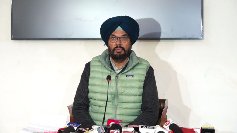 ਆਪ ਪੰਜਾਬ ਨੇ ਮੋਦੀ-ਟਰੰਪ ਦੇ ‘ਗੁਪਤ ਸੌਦੇ’ ‘ਤੇ ਭਾਜਪਾ ਦੀ ਕੀਤੀ ਨਿੰਦਾ, ਕਿਹਾ- ਇਹ ਸੌਦਾ ਭਾਰਤੀ ਕਿਸਾਨਾਂ ਨੂੰ ਤਬਾਹ ਕਰ ਦੇਵੇਗਾ ਅਤੇ ਦੇਸ਼ ਦੇ ਬਾਜ਼ਾਰ ਅਮਰੀਕਾ ਨੂੰ ਸੌਂਪ ਦੇਵੇਗਾ