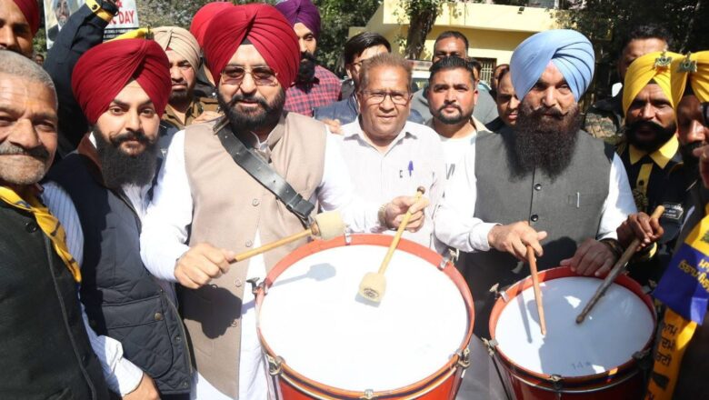 ‘ਦਲਿਤ ਵਿਰੋਧੀ ਕਾਂਗਰਸ’ ਖਿਲਾਫ ‘ਆਪ’ ਨੇ ਪੰਜਾਬ ਭਰ ਵਿੱਚ ਕੀਤੇ ਵਿਰੋਧ ਪ੍ਰਦਰਸ਼ਨ, ਪ੍ਰਤਾਪ ਬਾਜਵਾ ਨੇ ਮੰਤਰੀ ਈਟੀਓ ‘ਤੇ ਕੀਤੀ ਸੀ ਜਾਤੀਵਾਦੀ ਟਿੱਪਣੀ