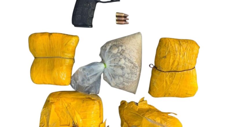 ਫਰੀਦਕੋਟ ਵਿੱਚ ਪਾਕਿਸਤਾਨ-ਸਮਰਥਿਤ ਡਰੱਗ ਕਾਰਟੇਲ ਨਾਲ ਸਬੰਧਤ ਇਕ ਫੌਜੀ ਜਵਾਨ, ਬਰਖਾਸਤ ਪੁਲਿਸ ਮੁਲਾਜ਼ਮ ਸਮੇਤ  ਛੇ ਵਿਅਕਤੀ 4.8 ਕਿਲੋਗ੍ਰਾਮ ਹੈਰੋਇਨ ਅਤੇ ਪਿਸਤੌਲ ਨਾਲ ਕਾਬੂ