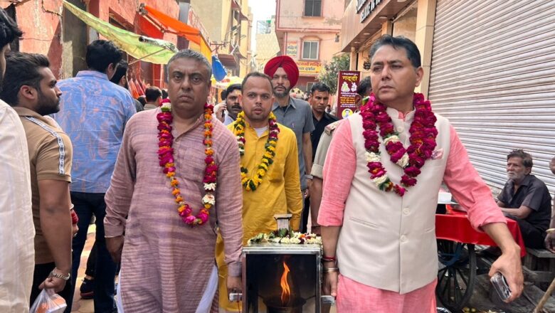 ਕੈਬਨਿਟ ਮੰਤਰੀ ਅਮਨ ਅਰੋੜਾ ਵੱਲੋਂ ਬਰਸਾਨਾ ਧਾਮ ਤੋਂ ਵ੍ਰਿੰਦਾਵਨ ਧਾਮ ਤਕ ਭਗਤੀਮਈ ਯਾਤਰਾ; ਸੁਨਾਮ ਲਈ ਪਵਿੱਤਰ ਅਖੰਡ ਜਯੋਤੀ ਰਵਾਨਾ