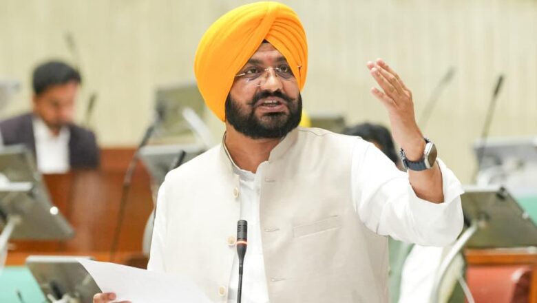 ਮਾਨ ਸਰਕਾਰ ਨੇ ਉਸਾਰੀ ਕਿਰਤੀਆਂ ਦੀਆਂ ਅਰਜ਼ੀਆਂ ਦੇ ਨਿਪਟਾਰੇ ਦਾ ਸਮਾਂ 165 ਦਿਨਾਂ ਤੋਂ ਘਟਾ ਕੇ 62 ਦਿਨ ਕੀਤਾ: ਕਿਰਤ ਮੰਤਰੀ ਤਰੁਨਪ੍ਰੀਤ ਸਿੰਘ ਸੌਂਦ