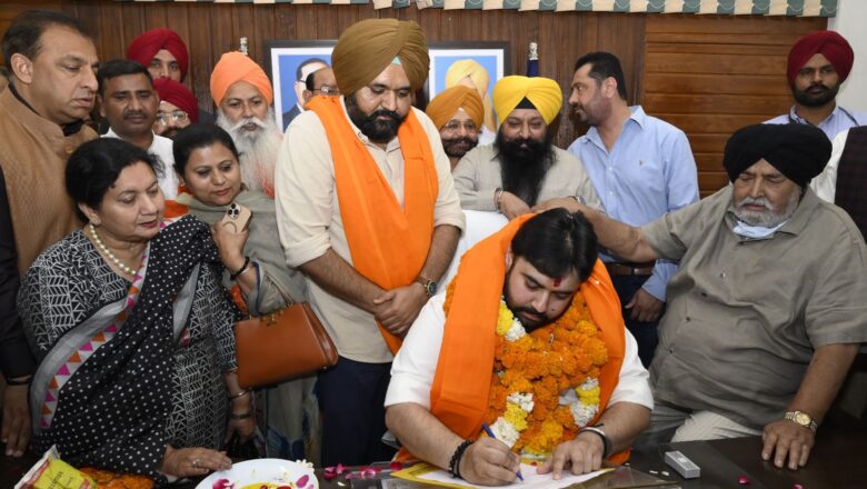 ਗਗਨਦੀਪ ਸਿੰਘ ਕਾਕੂ ਆਹਲੂਵਾਲੀਆ ਨੇ ਖਾਦੀ ਬੋਰਡ ਦੇ  ਚੇਅਰਮੈਨ  ਦਾ ਅਹੁਦਾ ਸੰਭਾਲਿਆ