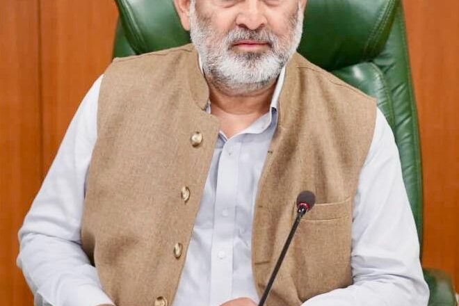 ਕੇਂਦਰ ਸਰਕਾਰ ਨੂੰ ਪੱਛਮੀ ਏਸ਼ੀਆ ਵਿੱਚ ਤਣਾਅ ਦੇ ਮੱਦੇਨਜ਼ਰ ਐਲਪੀਜੀ, ਪੈਟਰੋਲ, ਡੀਜ਼ਲ ਦੀ ਕੋਈ ਕਮੀ ਨਹੀਂ ਆਉਣ ਦੇਣੀ ਚਾਹੀਦੀ: ਲਾਲ ਚੰਦ ਕਟਾਰੂਚੱਕ