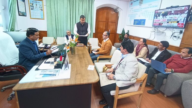 एक माह में भूमि पट्टों के मामलों का निपटारा करेंः जगत सिंह नेगी